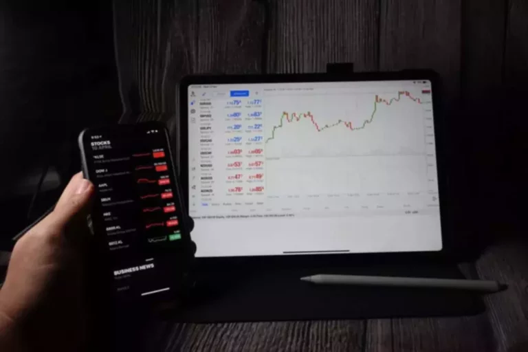 auto forex trading software