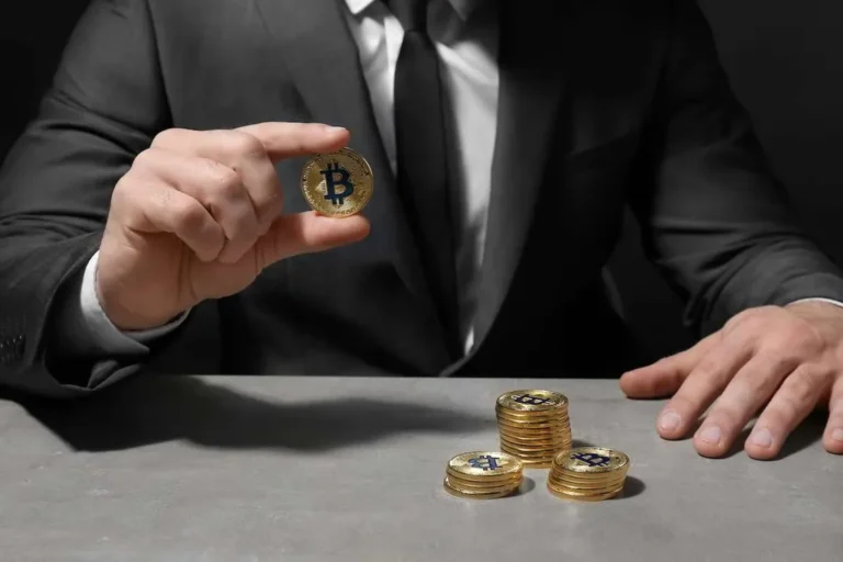 What are Collateralized Debt Positions (CDP) in DEXs?